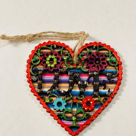 Heart wood Ornaments Handcrafted New set/4 - Picture 2 of 7